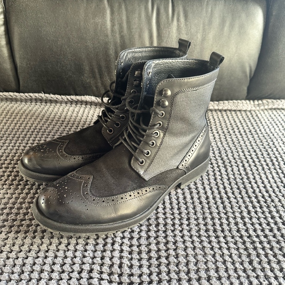 Robert Wayne boots